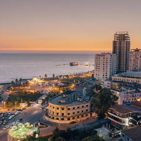 The Red Oasis - Luxury Durrës