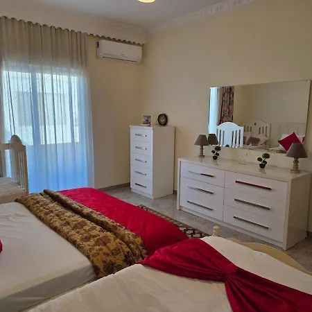 The Red Oasis - Luxury *