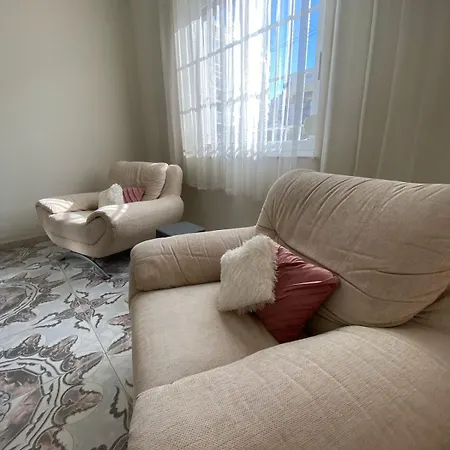 The Red Oasis - Luxury *